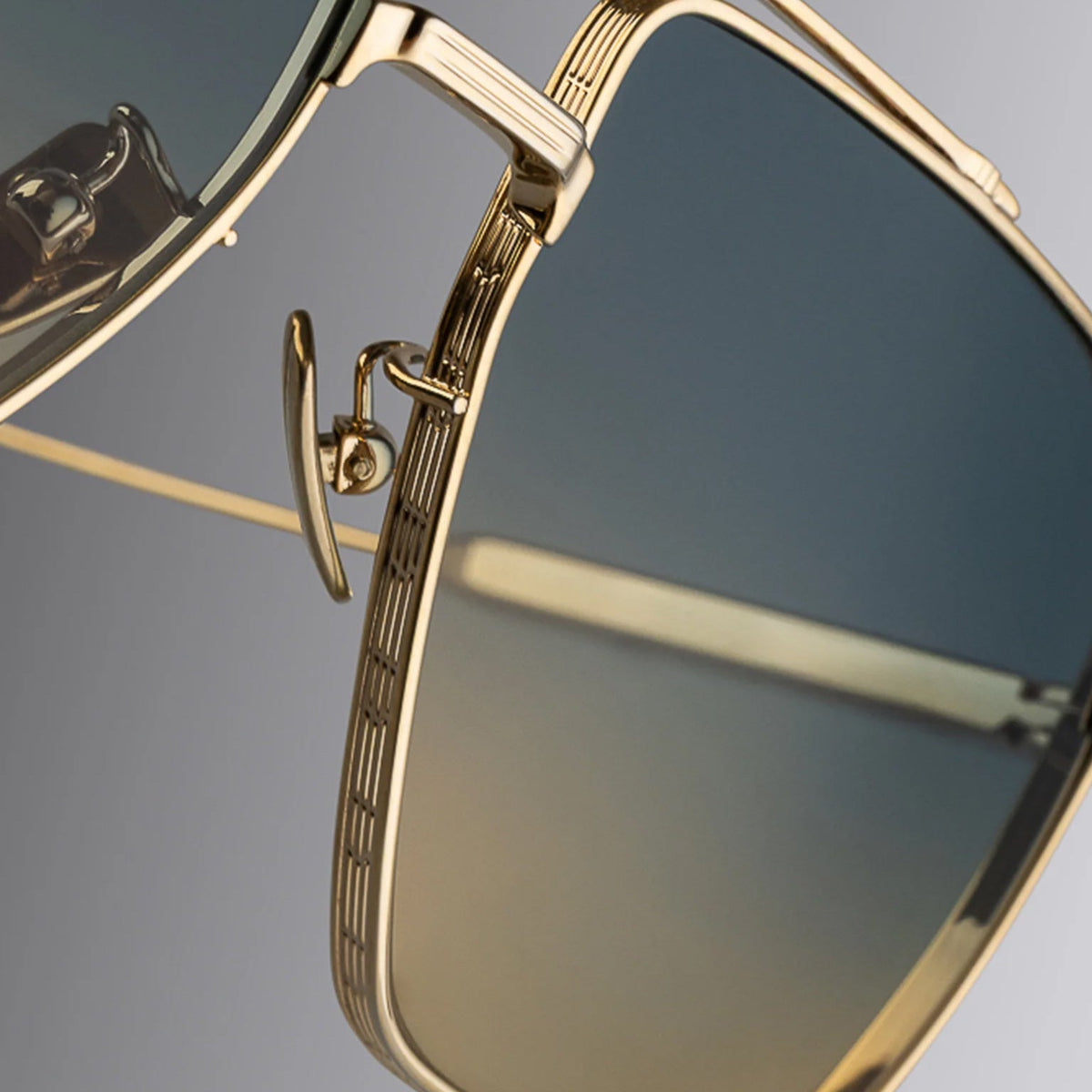 Cutler and Gross Kensington 1424 Aviator Sun