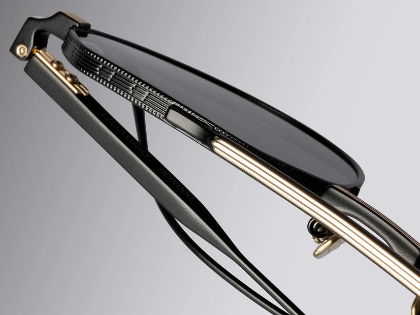 Cutler and Gross Draycott 1426 Round Sun (Black/Gold)