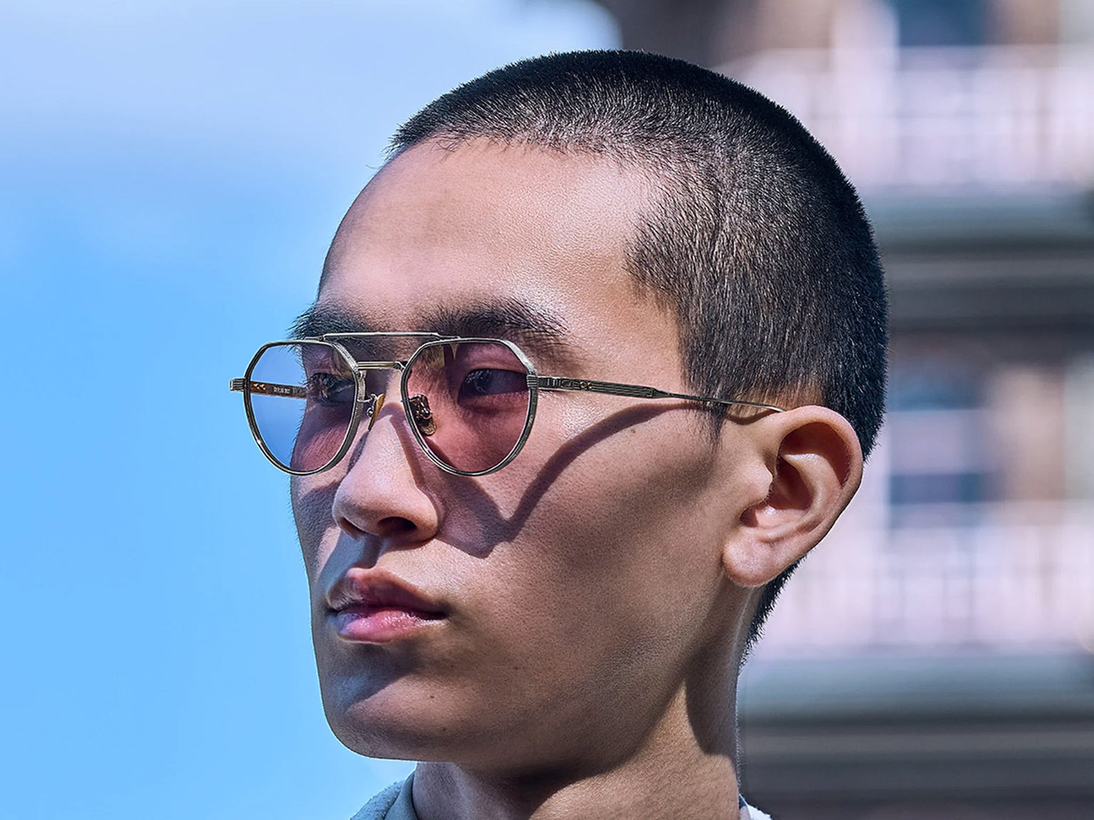 Cutler and Gross Draycott 1426 Round Sun (Silver/Gold)