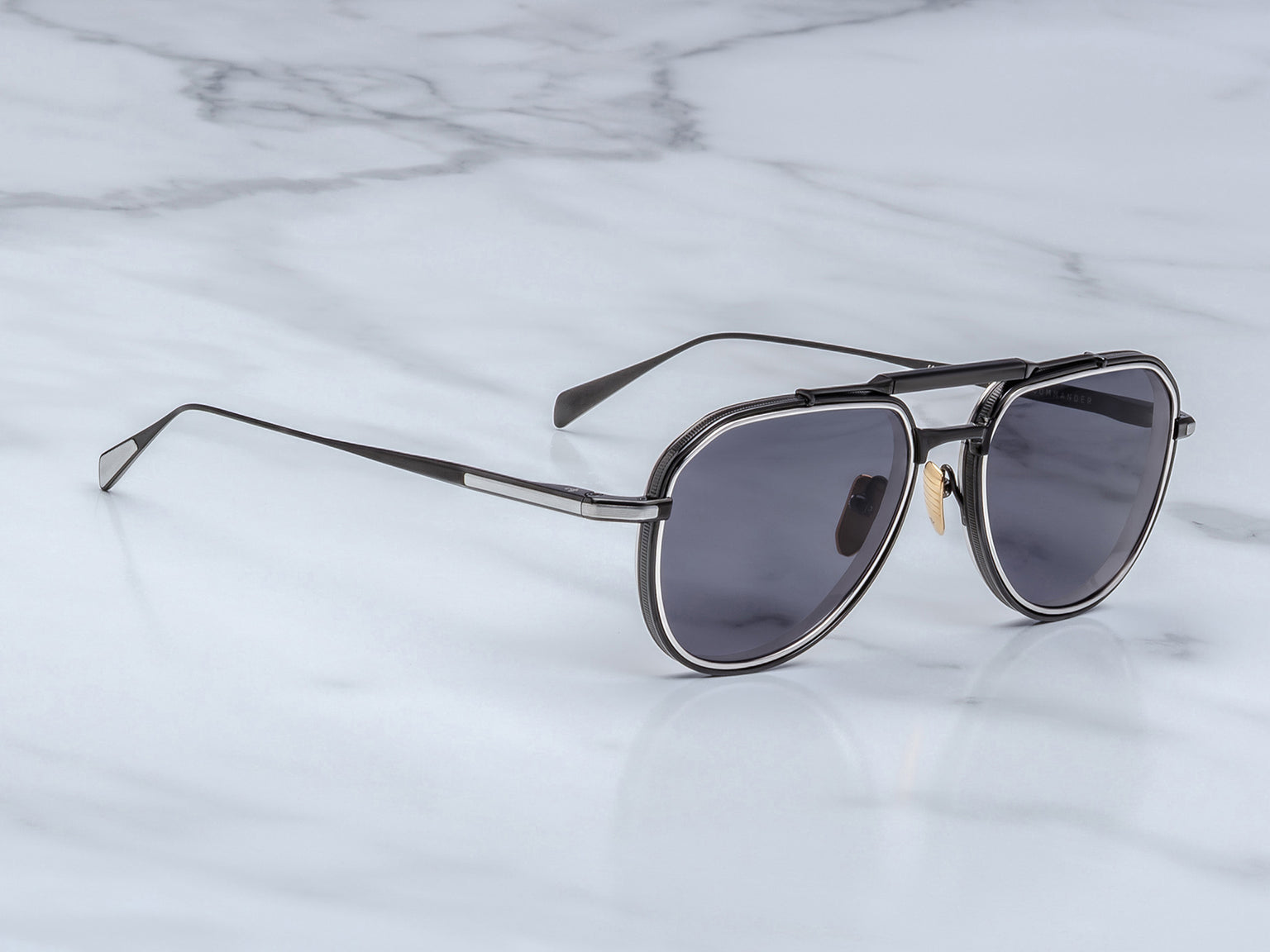 Jacques Marie Mage Commander Sun (Corbeau)