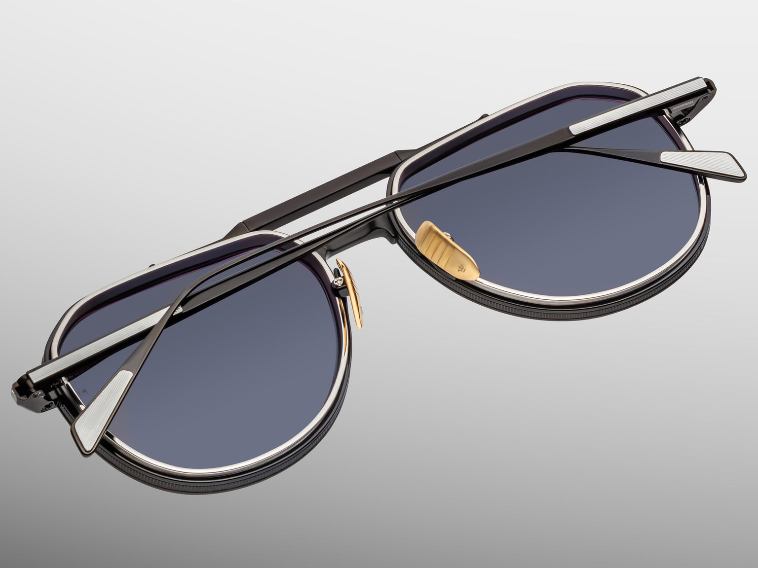 Jacques Marie Mage Commander Sun (Corbeau)