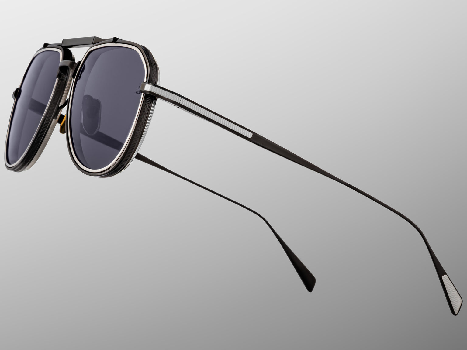 Jacques Marie Mage Commander Sun (Corbeau)