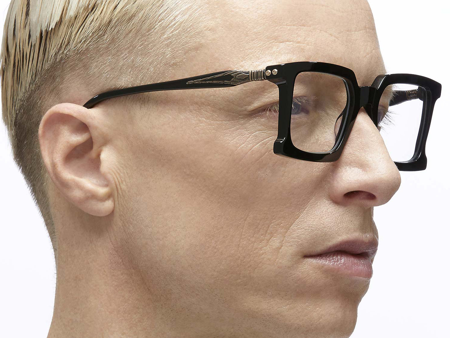 Kuboraum D72 (Black Shine)