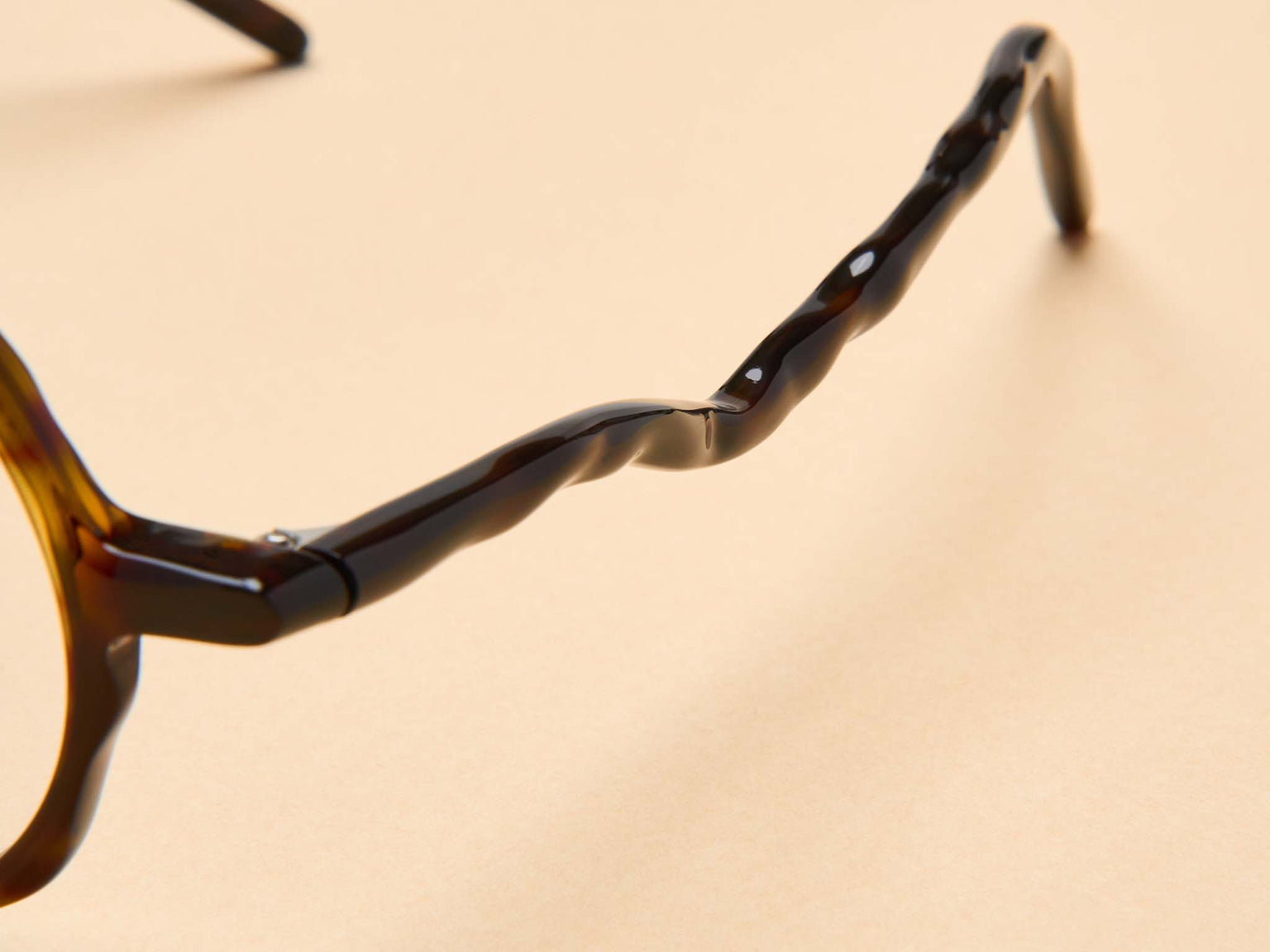 Kuboraum L11 (Dark Tortoise)