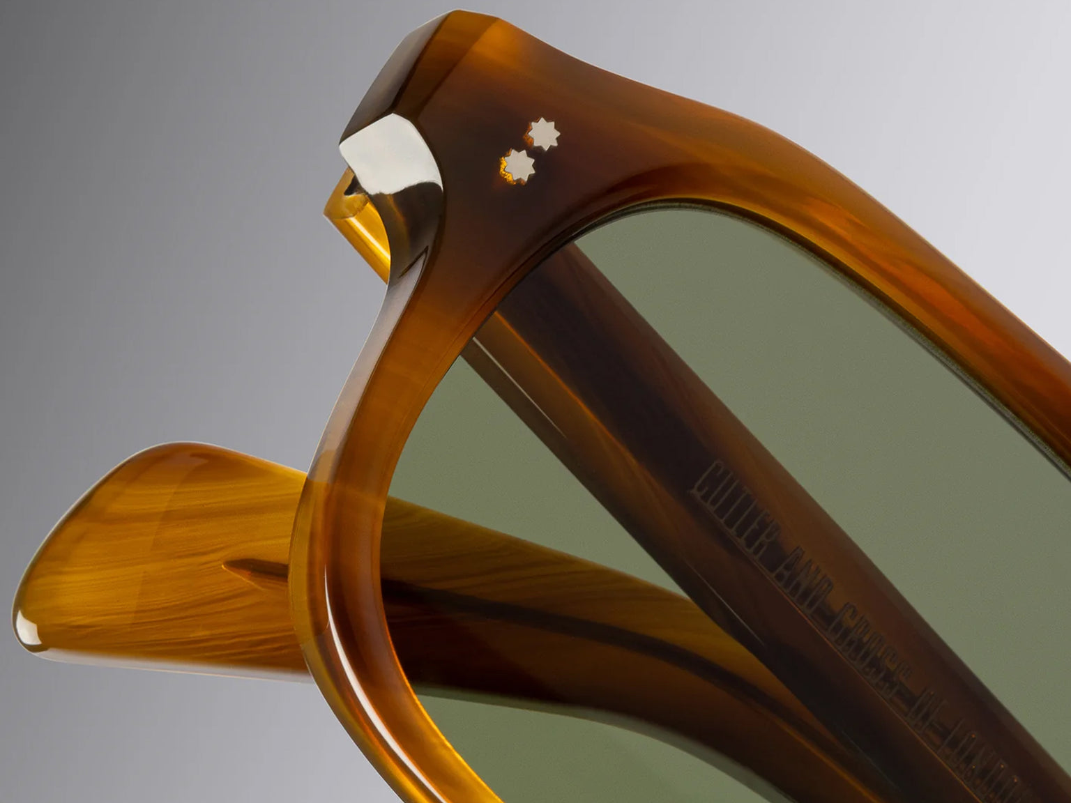 Cutler and Gross GR14 Aviator Sun (Mustard Horn)