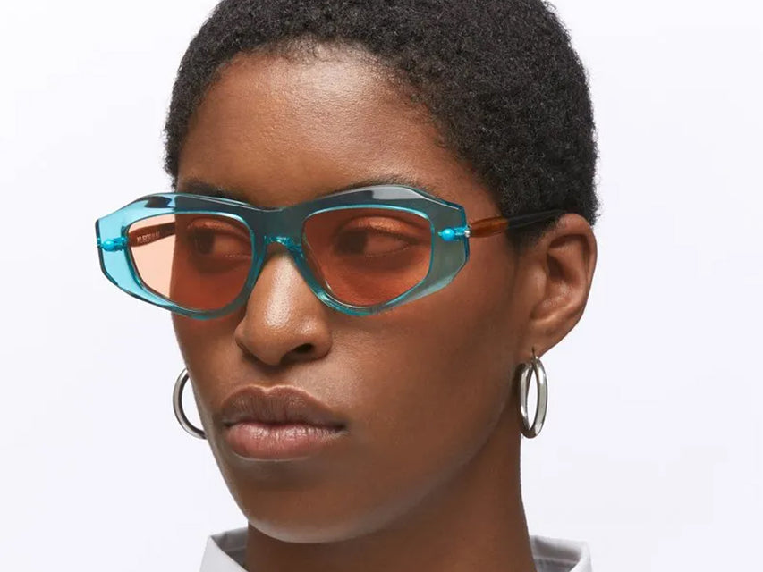 Kuboraum P15 Sun (Transparent Blue Pagoda)